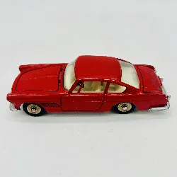 petite voiture dinky toys meccano france ferrari 250 gt