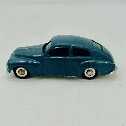 petite voiture volvo pv 544 822