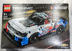 lego technic - chevrolet camaro zl1 nascar next gen - 42153