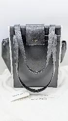 balenciaga sac cabas everyday en cuir noir et blanc