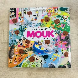 livre le tour du monde de mouk à vélo et en gommettes !