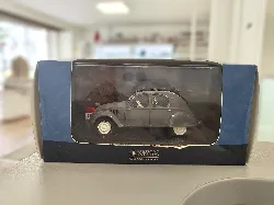 voiture miniature citroen 2cv type az 1/43