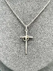 collier avec pendentif croix argent 925 millième (22 ct) 4,71g