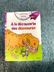 livre j'apprends à lire avec sami et julie - a la découverte des dinosaures - niveau ce1