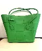 sac cabas bottega veneta arco grand modèle en plastique vert