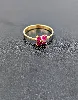 bague or ornée de 4 petits rubis or 750 millième (18 ct) 1,87g