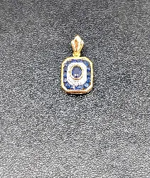 pendentif en 2 ors centré d'un saphir ovale entouré de petits saphirs et 2 petits diamants or 750 millième (18 ct) 1,58g