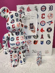 figurine bearbrick american league