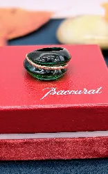 baccarat bague en cristal vert centrée d'une ligne en or 750 or 750 millième (18 ct) 7,77g