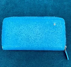 chanel portefeuille en cuir bleu turquoise