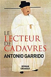 livre le lecteur de cadavres: roman