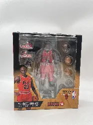 figurine michael jordan (chicago bulls) mafex n°100