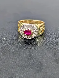 bague ancienne en or et argent centrée d'un rubis chauffé entouré de diamants taille rose or 750 millième (18 ct) 3,2g