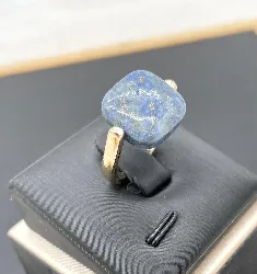 bague pivotant avec pierre bleue carrée