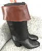 bottes chanel cavalière en cuir noir et marron