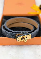 hermès bracelet mini kelly double tour en cuir noir et fermoir en métal doré