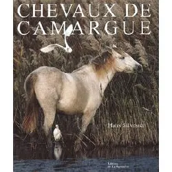 livre chevaux de camargue