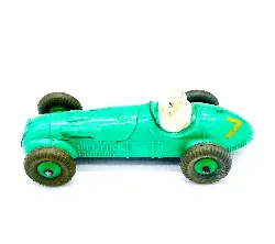 petite voiture dinky toys mg midget 108 avec un personnage