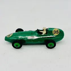 petite voiture dinky toys vanwall 239 avec un personnage