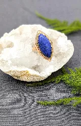 bague marquise en or rose ornée d'un lapis lazuli forme navette or 750 millième (18 ct) 5,07g