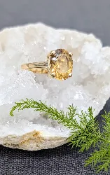 bague or ornée d'une citrine or 750 millième (18 ct) 4,31g