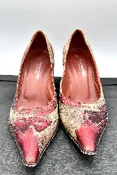 escarpins dries van noten en cuir beige et rouge avec talons en bois