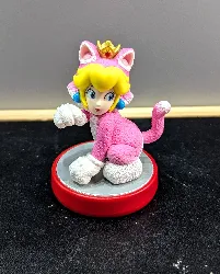 amiibo peach cat