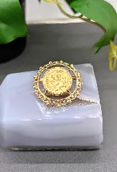 broche ornée d'une pièce d'or de 5 pesos maxicain or 750 millième (18 ct) 11,56g