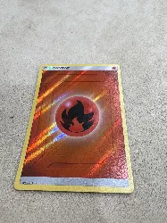 carte pokémon energie feu holo