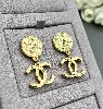 chanel boucles d'oreilles pandantes cc