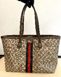 sac cabas gucci ophidia motif gg et la bande web en toile