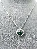 swarovski collier una angelic orné d'un oxyde vert entouré de cristaux